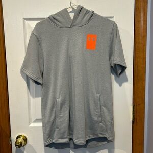 NWOT Under Armour S/S Hooded Sweatshirt